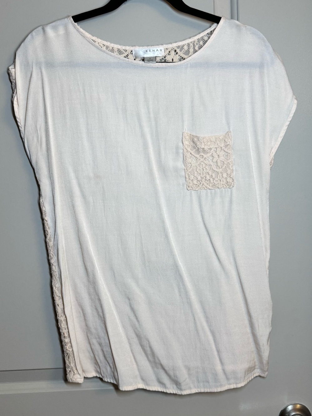 Kenar Light Pink/Peach Short Sleeve Tee with Lace Pocket/Back